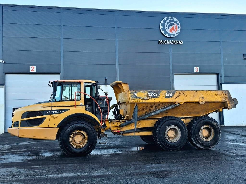 Volvo A 25 G - Zglobni istovarivač: slika Volvo A 25 G - Zglobni istovarivač Volvo A 25 G - Zglobni istovarivač: slika Volvo A 25 G - Zglobni istovarivač