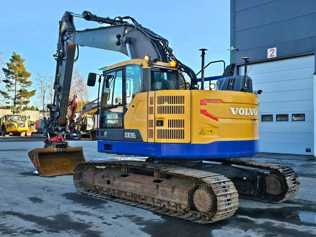 Volvo ECR 235 EL - Bager gusjeničar: slika Volvo ECR 235 EL - Bager gusjeničar Volvo ECR 235 EL - Bager gusjeničar: slika Volvo ECR 235 EL - Bager gusjeničar
