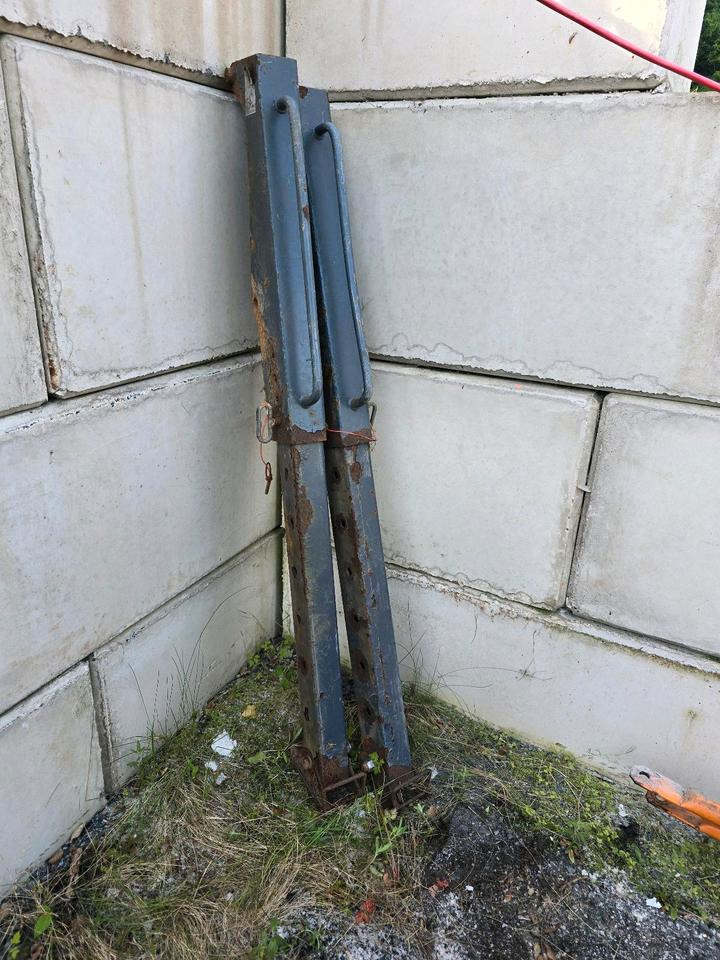 2x Stützen für Epoke Salzstreuer Schmidt Epoke Gmeiner Salzsilo Streuautomat Winterdienst - Posipač pijeska/ Soli: slika 2x Stützen für Epoke Salzstreuer Schmidt Epoke Gmeiner Salzsilo Streuautomat Winterdienst - Posipač pijeska/ Soli 2x Stützen für Epoke Salzstreuer Schmidt Epoke Gmeiner Salzsilo Streuautomat Winterdienst - Posipač pijeska/ Soli: slika 2x Stützen für Epoke Salzstreuer Schmidt Epoke Gmeiner Salzsilo Streuautomat Winterdienst - Posipač pijeska/ Soli