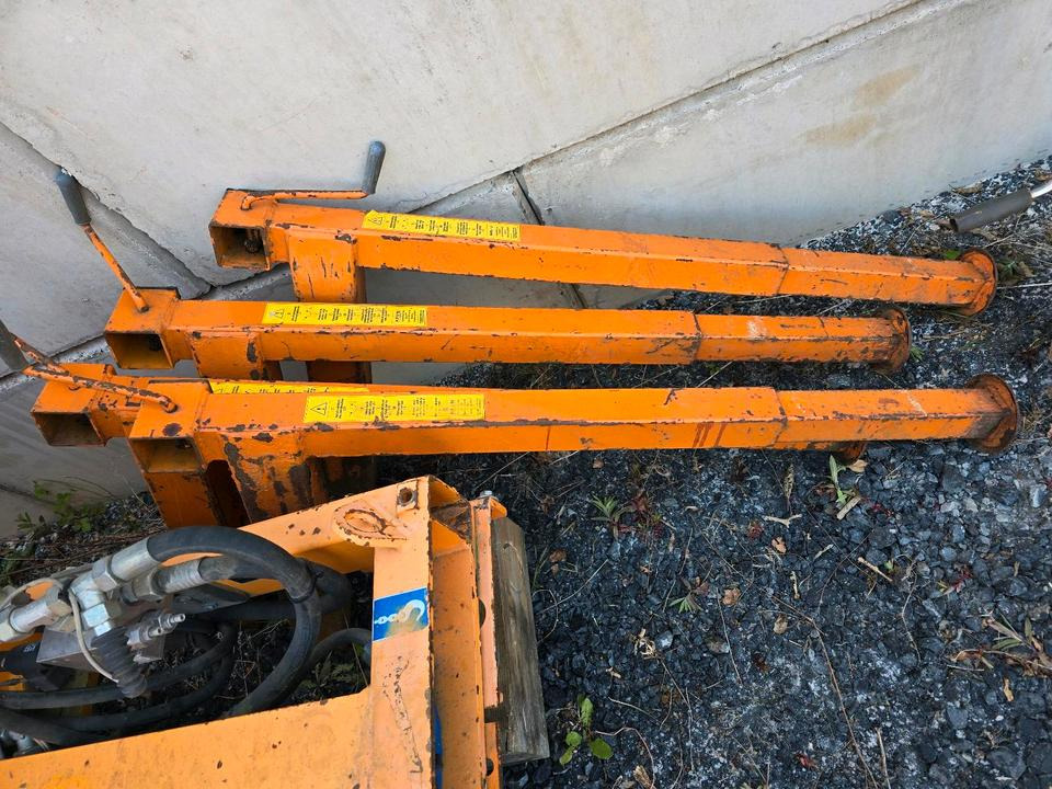 4x Stützen für Salzstreuer Container Wohnkabine Schmidt Epoke Gmeiner Salzsilo Streuautomat Winterdienst - Posipač pijeska/ Soli: slika 4x Stützen für Salzstreuer Container Wohnkabine Schmidt Epoke Gmeiner Salzsilo Streuautomat Winterdienst - Posipač pijeska/ Soli 4x Stützen für Salzstreuer Container Wohnkabine Schmidt Epoke Gmeiner Salzsilo Streuautomat Winterdienst - Posipač pijeska/ Soli: slika 4x Stützen für Salzstreuer Container Wohnkabine Schmidt Epoke Gmeiner Salzsilo Streuautomat Winterdienst - Posipač pijeska/ Soli