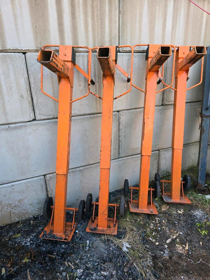 4x Stützen für Salzstreuer Container Wohnkabine Schmidt Epoke Gmeiner Salzsilo Streuautomat Winterdienst - Posipač pijeska/ Soli: slika 4x Stützen für Salzstreuer Container Wohnkabine Schmidt Epoke Gmeiner Salzsilo Streuautomat Winterdienst - Posipač pijeska/ Soli 4x Stützen für Salzstreuer Container Wohnkabine Schmidt Epoke Gmeiner Salzsilo Streuautomat Winterdienst - Posipač pijeska/ Soli: slika 4x Stützen für Salzstreuer Container Wohnkabine Schmidt Epoke Gmeiner Salzsilo Streuautomat Winterdienst - Posipač pijeska/ Soli