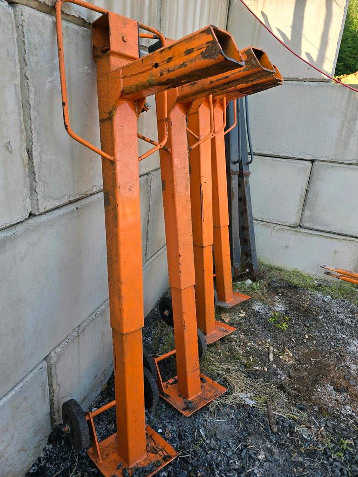 4x Stützen für Salzstreuer Container Wohnkabine Schmidt Epoke Gmeiner Salzsilo Streuautomat Winterdienst - Posipač pijeska/ Soli: slika 4x Stützen für Salzstreuer Container Wohnkabine Schmidt Epoke Gmeiner Salzsilo Streuautomat Winterdienst - Posipač pijeska/ Soli 4x Stützen für Salzstreuer Container Wohnkabine Schmidt Epoke Gmeiner Salzsilo Streuautomat Winterdienst - Posipač pijeska/ Soli: slika 4x Stützen für Salzstreuer Container Wohnkabine Schmidt Epoke Gmeiner Salzsilo Streuautomat Winterdienst - Posipač pijeska/ Soli