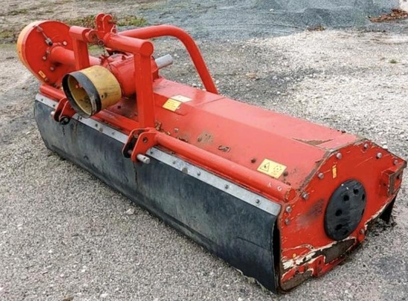 Dücker PMK21 2017 Frontmulchgerät Mulcher Mulchgerät Traktor - Malčer sa čekićima: slika Dücker PMK21 2017 Frontmulchgerät Mulcher Mulchgerät Traktor - Malčer sa čekićima Dücker PMK21 2017 Frontmulchgerät Mulcher Mulchgerät Traktor - Malčer sa čekićima: slika Dücker PMK21 2017 Frontmulchgerät Mulcher Mulchgerät Traktor - Malčer sa čekićima