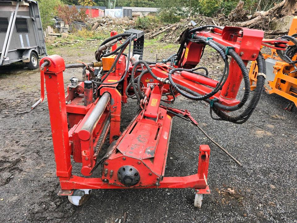Dücker RSM 13 Randstreifenmäher Böschungsmäher Böschungsmulcher Bankettmäher für Unimog 405 UGE UGN - Bočni malčer: slika Dücker RSM 13 Randstreifenmäher Böschungsmäher Böschungsmulcher Bankettmäher für Unimog 405 UGE UGN - Bočni malčer Dücker RSM 13 Randstreifenmäher Böschungsmäher Böschungsmulcher Bankettmäher für Unimog 405 UGE UGN - Bočni malčer: slika Dücker RSM 13 Randstreifenmäher Böschungsmäher Böschungsmulcher Bankettmäher für Unimog 405 UGE UGN - Bočni malčer