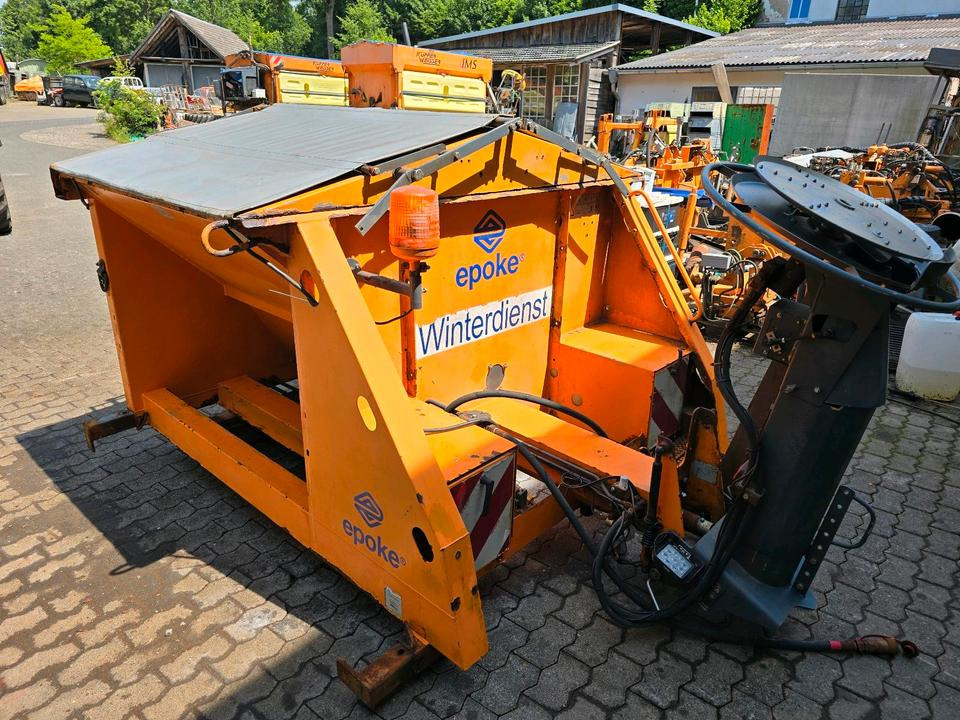 Epoke SH3101 Salzstreuer 1,6m3 Salzsilo passend für Fendt Xylon JCB Fasttrac Multicar Unimog Winterdienst Aufbaustreuer Streuautomat Schmidt Küpper-Weisser - Posipač pijeska/ Soli: slika Epoke SH3101 Salzstreuer 1,6m3 Salzsilo passend für Fendt Xylon JCB Fasttrac Multicar Unimog Winterdienst Aufbaustreuer Streuautomat Schmidt Küpper-Weisser - Posipač pijeska/ Soli Epoke SH3101 Salzstreuer 1,6m3 Salzsilo passend für Fendt Xylon JCB Fasttrac Multicar Unimog Winterdienst Aufbaustreuer Streuautomat Schmidt Küpper-Weisser - Posipač pijeska/ Soli: slika Epoke SH3101 Salzstreuer 1,6m3 Salzsilo passend für Fendt Xylon JCB Fasttrac Multicar Unimog Winterdienst Aufbaustreuer Streuautomat Schmidt Küpper-Weisser - Posipač pijeska/ Soli
