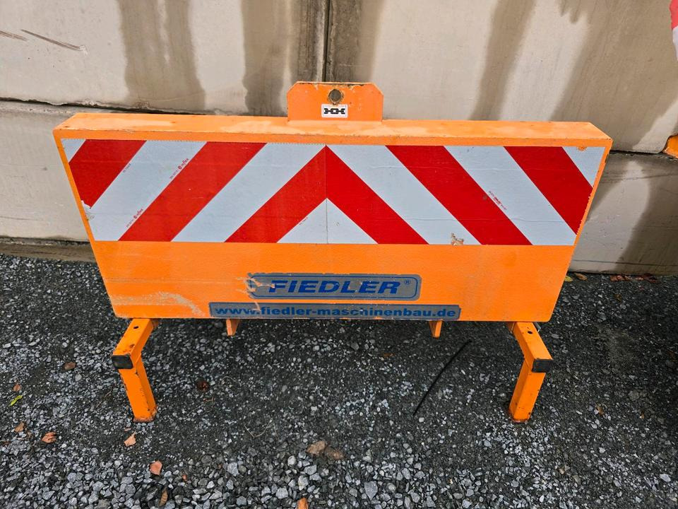 Fiedler Heckgewicht für Multicar Ballastgewicht Kontergewicht M30 FusoBöschungsmäher Böschungsmulcher Dücker - Protuuteg: slika Fiedler Heckgewicht für Multicar Ballastgewicht Kontergewicht M30 FusoBöschungsmäher Böschungsmulcher Dücker - Protuuteg Fiedler Heckgewicht für Multicar Ballastgewicht Kontergewicht M30 FusoBöschungsmäher Böschungsmulcher Dücker - Protuuteg: slika Fiedler Heckgewicht für Multicar Ballastgewicht Kontergewicht M30 FusoBöschungsmäher Böschungsmulcher Dücker - Protuuteg