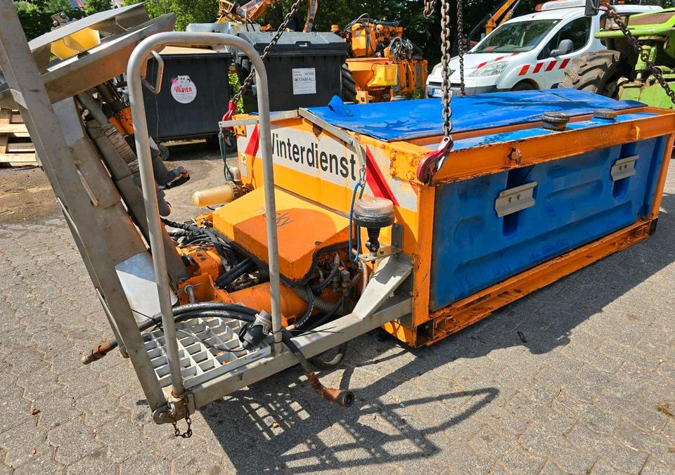 Gmeiner Husky 1500WFS 1,5m3 Salzstreuer für Multicar Ladog Aebi Unimog Salzsilo Streuautomat Winterdienst Küpper-Weisser Schmidt - Posipač pijeska/ Soli: slika Gmeiner Husky 1500WFS 1,5m3 Salzstreuer für Multicar Ladog Aebi Unimog Salzsilo Streuautomat Winterdienst Küpper-Weisser Schmidt - Posipač pijeska/ Soli Gmeiner Husky 1500WFS 1,5m3 Salzstreuer für Multicar Ladog Aebi Unimog Salzsilo Streuautomat Winterdienst Küpper-Weisser Schmidt - Posipač pijeska/ Soli: slika Gmeiner Husky 1500WFS 1,5m3 Salzstreuer für Multicar Ladog Aebi Unimog Salzsilo Streuautomat Winterdienst Küpper-Weisser Schmidt - Posipač pijeska/ Soli