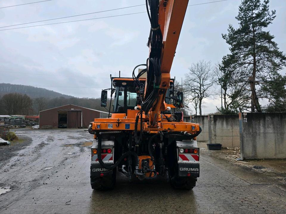 JCB 3200 Fastrac XTRA 2015 220Ps 3220 Bamford Traktor mit Mulag MHU MHS 800 Mähausleger Böschungsmäher Böschungsmulcher - Traktor: slika JCB 3200 Fastrac XTRA 2015 220Ps 3220 Bamford Traktor mit Mulag MHU MHS 800 Mähausleger Böschungsmäher Böschungsmulcher - Traktor JCB 3200 Fastrac XTRA 2015 220Ps 3220 Bamford Traktor mit Mulag MHU MHS 800 Mähausleger Böschungsmäher Böschungsmulcher - Traktor: slika JCB 3200 Fastrac XTRA 2015 220Ps 3220 Bamford Traktor mit Mulag MHU MHS 800 Mähausleger Böschungsmäher Böschungsmulcher - Traktor