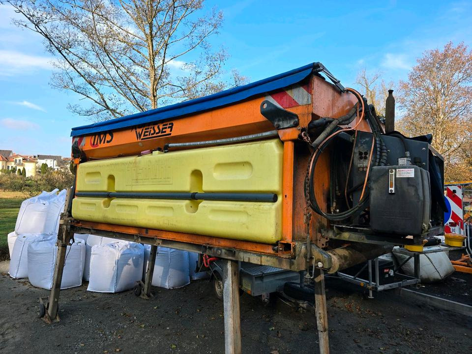 Küpper-Weisser IMSSM Salzstreuer mit Aufbaumotor 5m3 - Posipač pijeska/ Soli: slika Küpper-Weisser IMSSM Salzstreuer mit Aufbaumotor 5m3 - Posipač pijeska/ Soli Küpper-Weisser IMSSM Salzstreuer mit Aufbaumotor 5m3 - Posipač pijeska/ Soli: slika Küpper-Weisser IMSSM Salzstreuer mit Aufbaumotor 5m3 - Posipač pijeska/ Soli