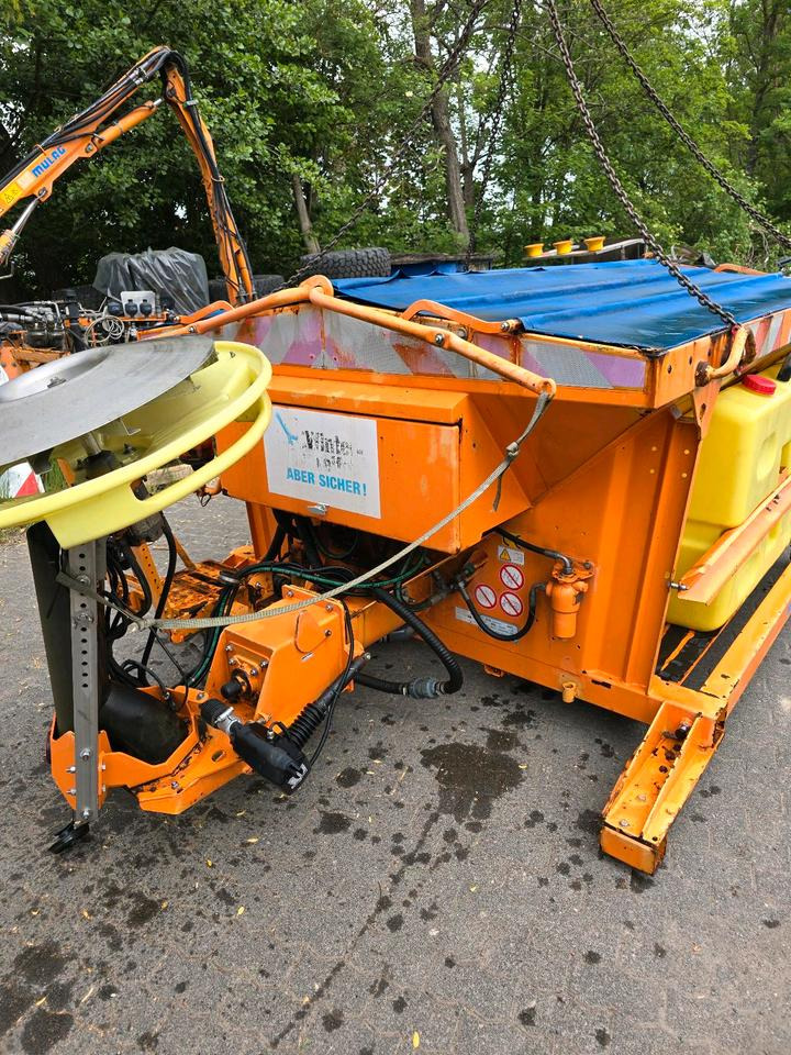 Küpper Weisser ISM STA 95 2,5M3 für Unimog UGN UGE 424 427 405 U300 U 300 400 500 MERCEDES-BENZ 218 219 318 323 423 427 327 430 429 430 435 Salzsilo Streuautomat Winterdienst - Posipač pijeska/ Soli: slika Küpper Weisser ISM STA 95 2,5M3 für Unimog UGN UGE 424 427 405 U300 U 300 400 500 MERCEDES-BENZ 218 219 318 323 423 427 327 430 429 430 435 Salzsilo Streuautomat Winterdienst - Posipač pijeska/ Soli Küpper Weisser ISM STA 95 2,5M3 für Unimog UGN UGE 424 427 405 U300 U 300 400 500 MERCEDES-BENZ 218 219 318 323 423 427 327 430 429 430 435 Salzsilo Streuautomat Winterdienst - Posipač pijeska/ Soli: slika Küpper Weisser ISM STA 95 2,5M3 für Unimog UGN UGE 424 427 405 U300 U 300 400 500 MERCEDES-BENZ 218 219 318 323 423 427 327 430 429 430 435 Salzsilo Streuautomat Winterdienst - Posipač pijeska/ Soli