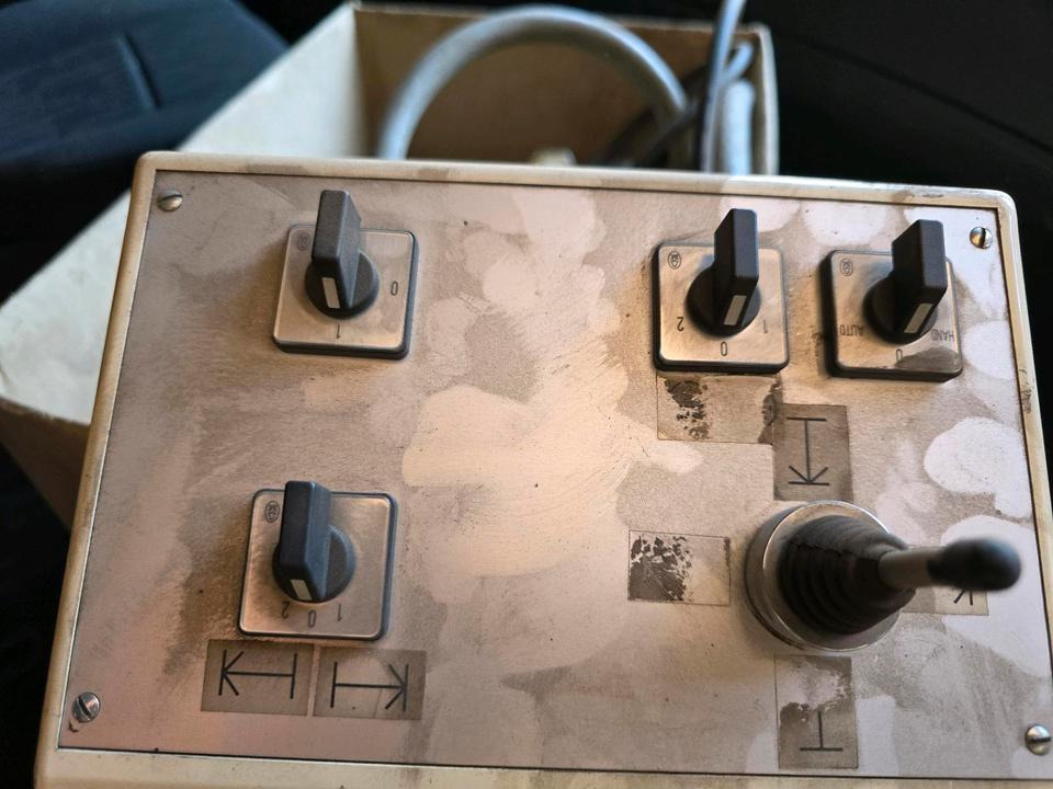 Leitpfostenwaschgerät WV 3-L Wassenberg Schmidt Drutzel für Unimog 405 U290 300 400 500 427 424 318 218 430 Leitpfosten - Metla: slika Leitpfostenwaschgerät WV 3-L Wassenberg Schmidt Drutzel für Unimog 405 U290 300 400 500 427 424 318 218 430 Leitpfosten - Metla Leitpfostenwaschgerät WV 3-L Wassenberg Schmidt Drutzel für Unimog 405 U290 300 400 500 427 424 318 218 430 Leitpfosten - Metla: slika Leitpfostenwaschgerät WV 3-L Wassenberg Schmidt Drutzel für Unimog 405 U290 300 400 500 427 424 318 218 430 Leitpfosten - Metla