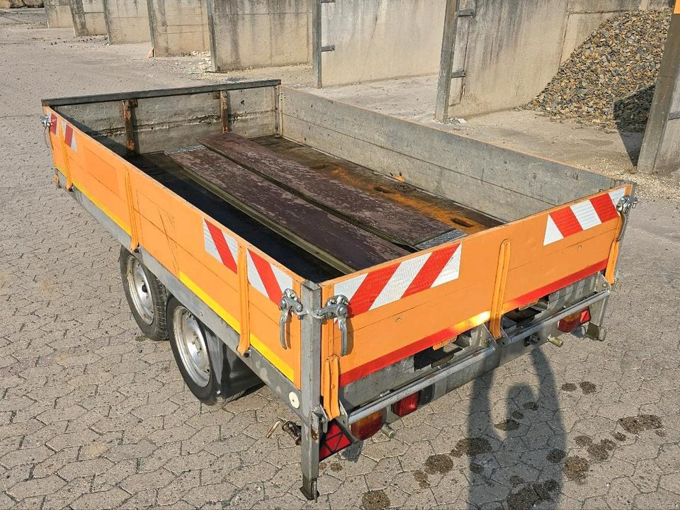Mersch Hochlader Tieflader mit Auffahrrampen Anhänger PKW Tandemanhänger Wechselzugöse Höhenverstellbare Zugdeichsel - Prikolica plato/ Otvoreni sanduk: slika Mersch Hochlader Tieflader mit Auffahrrampen Anhänger PKW Tandemanhänger Wechselzugöse Höhenverstellbare Zugdeichsel - Prikolica plato/ Otvoreni sanduk Mersch Hochlader Tieflader mit Auffahrrampen Anhänger PKW Tandemanhänger Wechselzugöse Höhenverstellbare Zugdeichsel - Prikolica plato/ Otvoreni sanduk: slika Mersch Hochlader Tieflader mit Auffahrrampen Anhänger PKW Tandemanhänger Wechselzugöse Höhenverstellbare Zugdeichsel - Prikolica plato/ Otvoreni sanduk