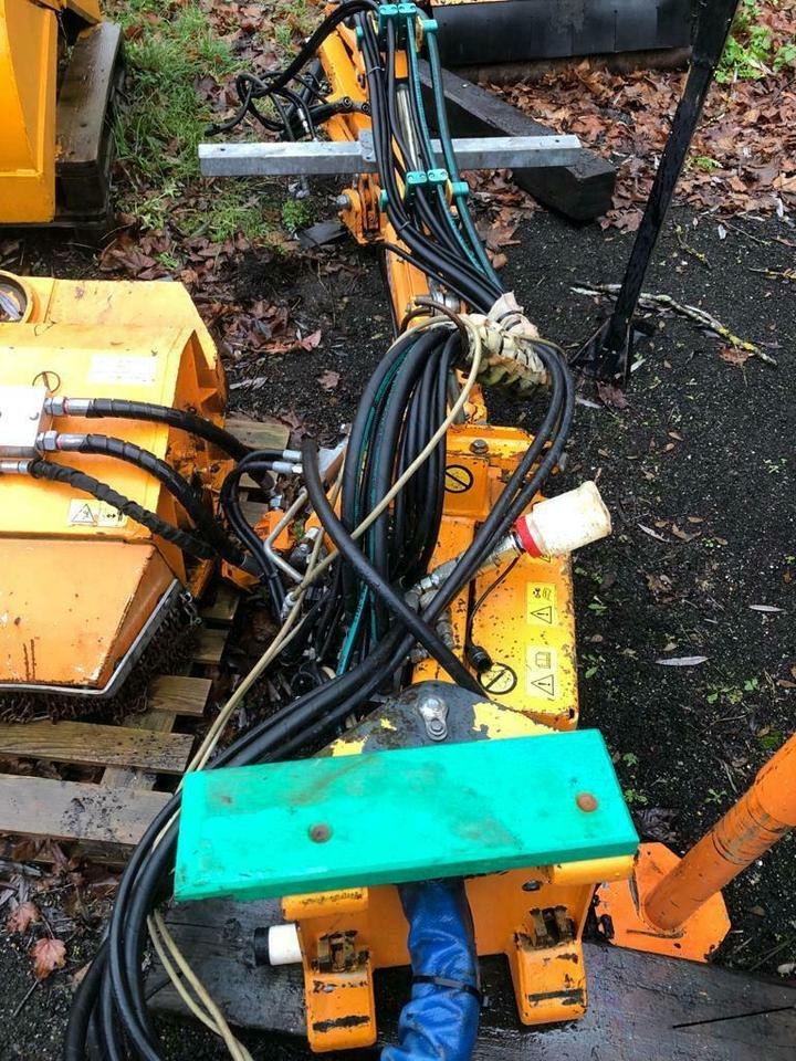 Mulag MRK 300 Randstreifenmäher Böschungsmulcher Mähausleger MKM - Bočni malčer: slika Mulag MRK 300 Randstreifenmäher Böschungsmulcher Mähausleger MKM - Bočni malčer Mulag MRK 300 Randstreifenmäher Böschungsmulcher Mähausleger MKM - Bočni malčer: slika Mulag MRK 300 Randstreifenmäher Böschungsmulcher Mähausleger MKM - Bočni malčer