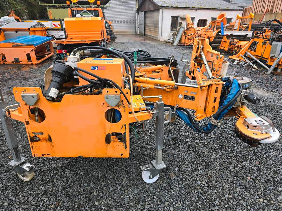 Mulag MRM 300 MLM 200 Leitpfostenmähgerät Randstreifenmäher Böschungsmäher Böschungsmulcher Bankettmäher passend für Unimog 405/10 405/12 UGN UGE U300 U 300 Leitpfostenausmäher - Bočni malčer: slika Mulag MRM 300 MLM 200 Leitpfostenmähgerät Randstreifenmäher Böschungsmäher Böschungsmulcher Bankettmäher passend für Unimog 405/10 405/12 UGN UGE U300 U 300 Leitpfostenausmäher - Bočni malčer Mulag MRM 300 MLM 200 Leitpfostenmähgerät Randstreifenmäher Böschungsmäher Böschungsmulcher Bankettmäher passend für Unimog 405/10 405/12 UGN UGE U300 U 300 Leitpfostenausmäher - Bočni malčer: slika Mulag MRM 300 MLM 200 Leitpfostenmähgerät Randstreifenmäher Böschungsmäher Böschungsmulcher Bankettmäher passend für Unimog 405/10 405/12 UGN UGE U300 U 300 Leitpfostenausmäher - Bočni malčer