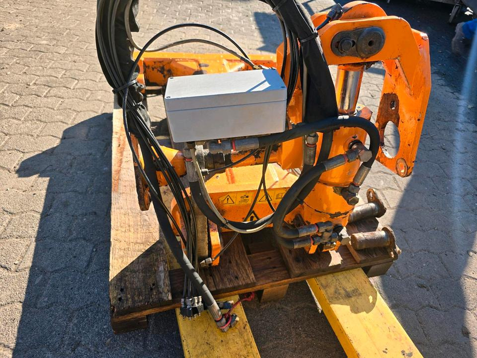 Mulag TR Torsionsrahmen Unimog 405 U300 300 U 400 500 Mercedes-Benz Böschungsmäher Böschungsmulcher Mähausleger FME 600 700 MKM FMK - Kranska kosilica: slika Mulag TR Torsionsrahmen Unimog 405 U300 300 U 400 500 Mercedes-Benz Böschungsmäher Böschungsmulcher Mähausleger FME 600 700 MKM FMK - Kranska kosilica Mulag TR Torsionsrahmen Unimog 405 U300 300 U 400 500 Mercedes-Benz Böschungsmäher Böschungsmulcher Mähausleger FME 600 700 MKM FMK - Kranska kosilica: slika Mulag TR Torsionsrahmen Unimog 405 U300 300 U 400 500 Mercedes-Benz Böschungsmäher Böschungsmulcher Mähausleger FME 600 700 MKM FMK - Kranska kosilica