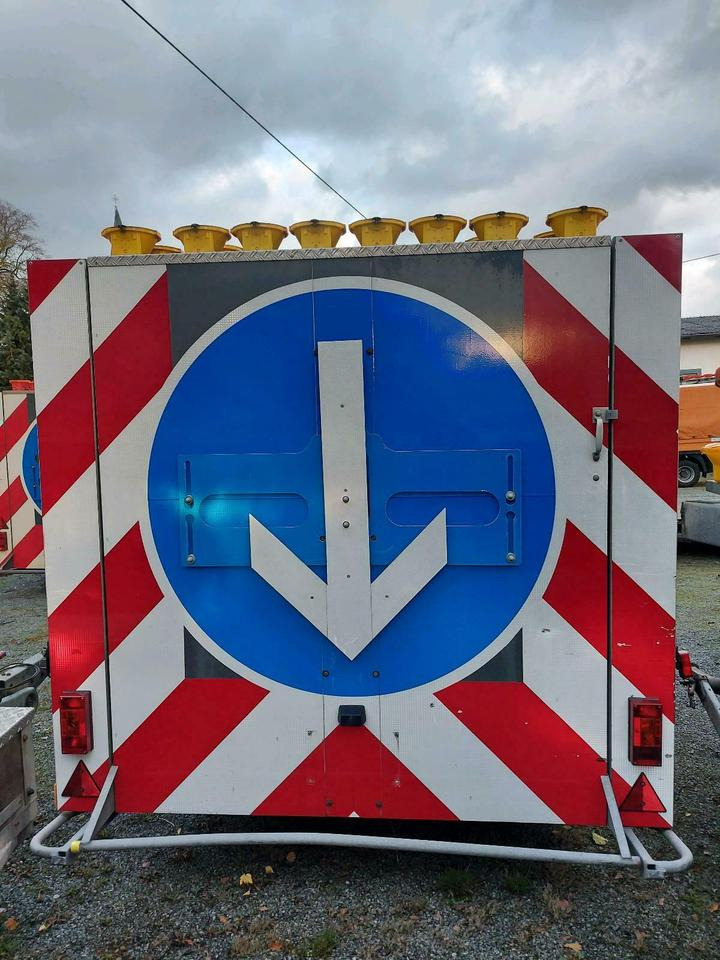 Mersch Absperrtafel Verkehrssicherungsanhänger Leittafel Nissen - Prikolica: slika Mersch Absperrtafel Verkehrssicherungsanhänger Leittafel Nissen - Prikolica Mersch Absperrtafel Verkehrssicherungsanhänger Leittafel Nissen - Prikolica: slika Mersch Absperrtafel Verkehrssicherungsanhänger Leittafel Nissen - Prikolica