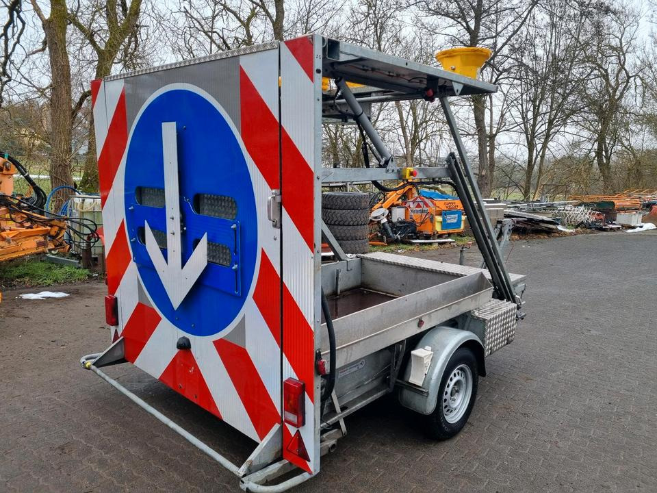 Mersch LED Absperrtafel 2017 Nissen Anlage Verkehrsleitanhänger Verkehrssicherungsanhänger Sperrwand Verkehrsleittafel Verkehrsleitanhänger - Prikolica: slika Mersch LED Absperrtafel 2017 Nissen Anlage Verkehrsleitanhänger Verkehrssicherungsanhänger Sperrwand Verkehrsleittafel Verkehrsleitanhänger - Prikolica Mersch LED Absperrtafel 2017 Nissen Anlage Verkehrsleitanhänger Verkehrssicherungsanhänger Sperrwand Verkehrsleittafel Verkehrsleitanhänger - Prikolica: slika Mersch LED Absperrtafel 2017 Nissen Anlage Verkehrsleitanhänger Verkehrssicherungsanhänger Sperrwand Verkehrsleittafel Verkehrsleitanhänger - Prikolica