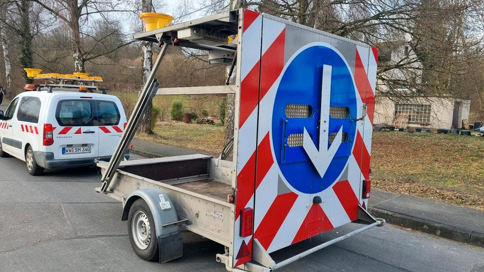 Mersch Nissen LED Absperrtafel VZ616 Verkehrssicherung Vorwarner Vorwarntafel Verkehrsleittafel Verkehrsleitanhänger Verkehrssicherungsanhänger Sperrwand Sperrtafel - Prikolica: slika Mersch Nissen LED Absperrtafel VZ616 Verkehrssicherung Vorwarner Vorwarntafel Verkehrsleittafel Verkehrsleitanhänger Verkehrssicherungsanhänger Sperrwand Sperrtafel - Prikolica Mersch Nissen LED Absperrtafel VZ616 Verkehrssicherung Vorwarner Vorwarntafel Verkehrsleittafel Verkehrsleitanhänger Verkehrssicherungsanhänger Sperrwand Sperrtafel - Prikolica: slika Mersch Nissen LED Absperrtafel VZ616 Verkehrssicherung Vorwarner Vorwarntafel Verkehrsleittafel Verkehrsleitanhänger Verkehrssicherungsanhänger Sperrwand Sperrtafel - Prikolica