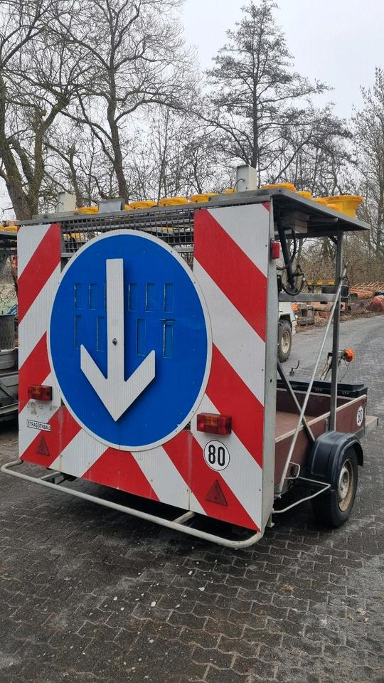 Nissen A31 LED Absperrtafel mit GPS Dora Funkwarnmeldeanlage FAT Verkehrsleittafel Verkehrsleitanhänger Verkehrssicherungsanhänger Leitanhänger Leittafel - Prikolica: slika  Nissen A31 LED Absperrtafel mit GPS Dora Funkwarnmeldeanlage FAT Verkehrsleittafel Verkehrsleitanhänger Verkehrssicherungsanhänger Leitanhänger Leittafel - Prikolica Nissen A31 LED Absperrtafel mit GPS Dora Funkwarnmeldeanlage FAT Verkehrsleittafel Verkehrsleitanhänger Verkehrssicherungsanhänger Leitanhänger Leittafel - Prikolica: slika  Nissen A31 LED Absperrtafel mit GPS Dora Funkwarnmeldeanlage FAT Verkehrsleittafel Verkehrsleitanhänger Verkehrssicherungsanhänger Leitanhänger Leittafel - Prikolica