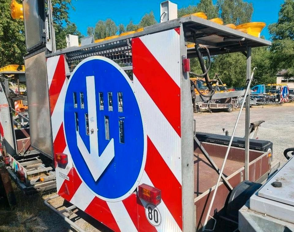 Nissen Absperrtafel VZ616 Verkehrssicherung Verkehrsleittafel Verkehrsleitanhänger Verkehrssicherungsanhänger AMD B3 Funkwarnmeldeanlage Trebbiner Mersch Autobahn - Prikolica: slika Nissen Absperrtafel VZ616 Verkehrssicherung Verkehrsleittafel Verkehrsleitanhänger Verkehrssicherungsanhänger AMD B3 Funkwarnmeldeanlage Trebbiner Mersch Autobahn - Prikolica Nissen Absperrtafel VZ616 Verkehrssicherung Verkehrsleittafel Verkehrsleitanhänger Verkehrssicherungsanhänger AMD B3 Funkwarnmeldeanlage Trebbiner Mersch Autobahn - Prikolica: slika Nissen Absperrtafel VZ616 Verkehrssicherung Verkehrsleittafel Verkehrsleitanhänger Verkehrssicherungsanhänger AMD B3 Funkwarnmeldeanlage Trebbiner Mersch Autobahn - Prikolica
