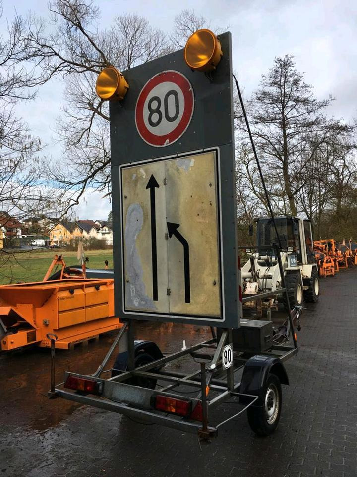 Nissen Vorwarntafel VLT Warntafel Verkehrsleittafel Verkehrsleitanhänger Verkehrssicherungsanhänger Absperrtafel Sperrwand Horizont VWT E Trebbiner - Prikolica: slika Nissen Vorwarntafel VLT Warntafel Verkehrsleittafel Verkehrsleitanhänger Verkehrssicherungsanhänger Absperrtafel Sperrwand Horizont VWT E Trebbiner - Prikolica Nissen Vorwarntafel VLT Warntafel Verkehrsleittafel Verkehrsleitanhänger Verkehrssicherungsanhänger Absperrtafel Sperrwand Horizont VWT E Trebbiner - Prikolica: slika Nissen Vorwarntafel VLT Warntafel Verkehrsleittafel Verkehrsleitanhänger Verkehrssicherungsanhänger Absperrtafel Sperrwand Horizont VWT E Trebbiner - Prikolica