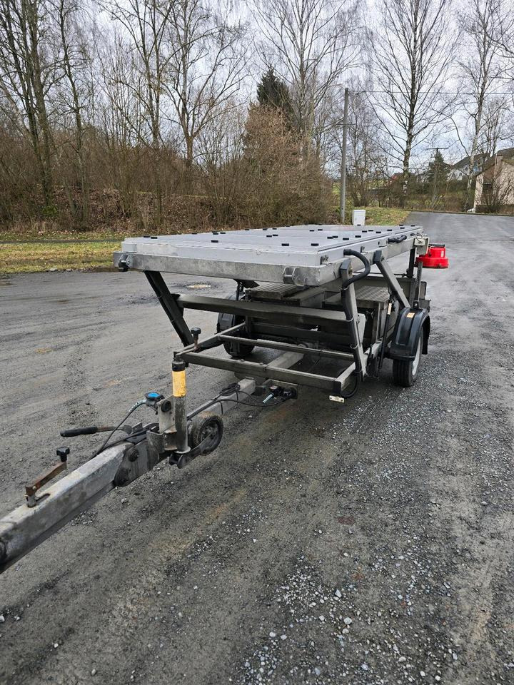 Trebbiner 5-farbig Horizont VWT Verkehrsleittafel Verkehrswarnanhänger Verkehrsleitanhänger Verkehrssicherungsanhänger Nissen Absperrtafel - Prikolica: slika Trebbiner 5-farbig Horizont VWT Verkehrsleittafel Verkehrswarnanhänger Verkehrsleitanhänger Verkehrssicherungsanhänger Nissen Absperrtafel - Prikolica Trebbiner 5-farbig Horizont VWT Verkehrsleittafel Verkehrswarnanhänger Verkehrsleitanhänger Verkehrssicherungsanhänger Nissen Absperrtafel - Prikolica: slika Trebbiner 5-farbig Horizont VWT Verkehrsleittafel Verkehrswarnanhänger Verkehrsleitanhänger Verkehrssicherungsanhänger Nissen Absperrtafel - Prikolica
