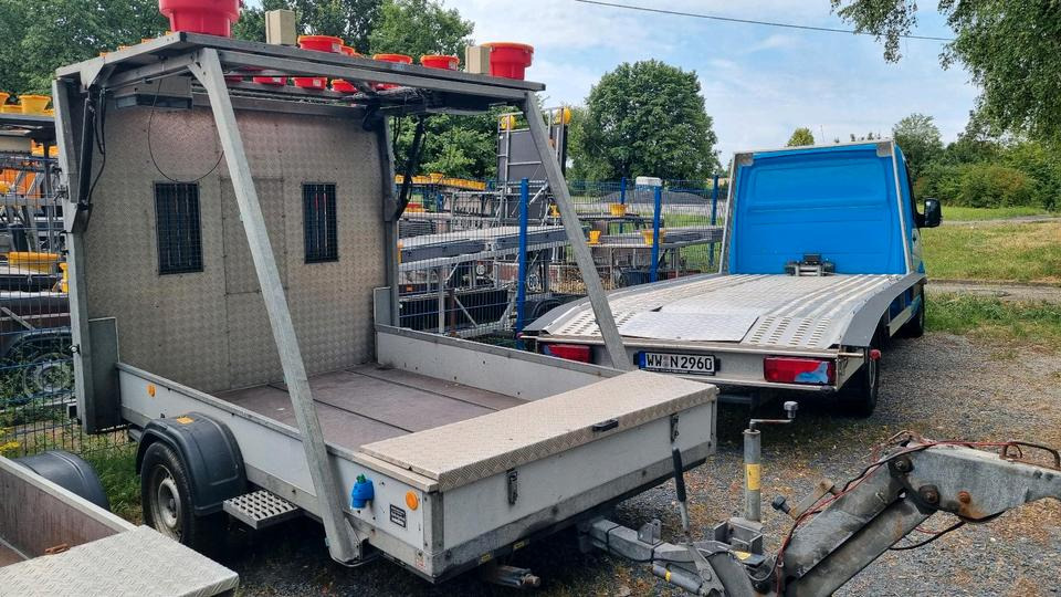 Trebbiner Absperrtafel VZ616 LED Funkwarnmeldeanlage Absperrtafel Sperrwand Verkehrsleittafel Verkehrsleitanhänger Verkehrssicherungsanhänger Leitanhänger Leittafel Verkehrssicherung Nissen Horizont - Prikolica: slika Trebbiner Absperrtafel VZ616 LED Funkwarnmeldeanlage Absperrtafel Sperrwand Verkehrsleittafel Verkehrsleitanhänger Verkehrssicherungsanhänger Leitanhänger Leittafel Verkehrssicherung Nissen Horizont - Prikolica Trebbiner Absperrtafel VZ616 LED Funkwarnmeldeanlage Absperrtafel Sperrwand Verkehrsleittafel Verkehrsleitanhänger Verkehrssicherungsanhänger Leitanhänger Leittafel Verkehrssicherung Nissen Horizont - Prikolica: slika Trebbiner Absperrtafel VZ616 LED Funkwarnmeldeanlage Absperrtafel Sperrwand Verkehrsleittafel Verkehrsleitanhänger Verkehrssicherungsanhänger Leitanhänger Leittafel Verkehrssicherung Nissen Horizont - Prikolica
