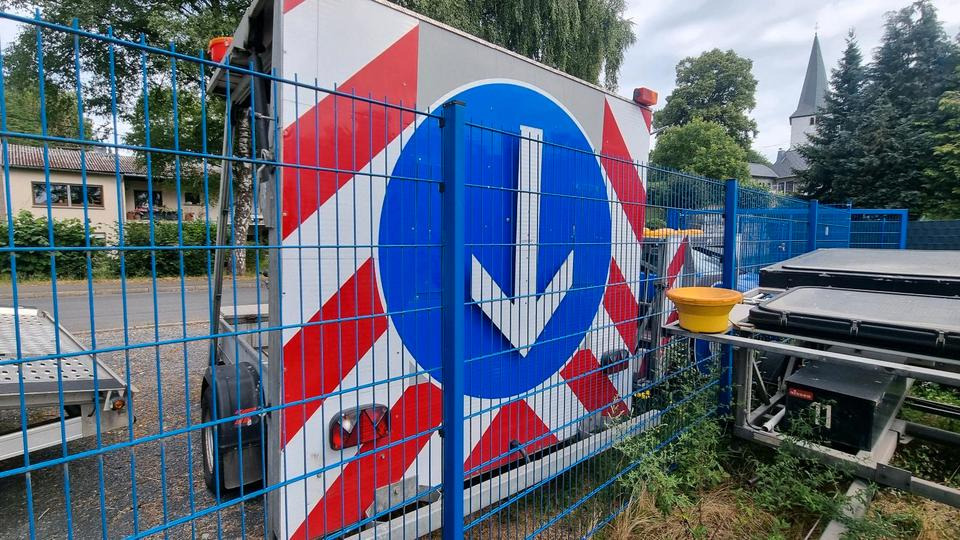 Trebbiner Absperrtafel VZ616 LED Funkwarnmeldeanlage Absperrtafel Sperrwand Verkehrsleittafel Verkehrsleitanhänger Verkehrssicherungsanhänger Leitanhänger Leittafel Verkehrssicherung Nissen Horizont - Prikolica: slika Trebbiner Absperrtafel VZ616 LED Funkwarnmeldeanlage Absperrtafel Sperrwand Verkehrsleittafel Verkehrsleitanhänger Verkehrssicherungsanhänger Leitanhänger Leittafel Verkehrssicherung Nissen Horizont - Prikolica Trebbiner Absperrtafel VZ616 LED Funkwarnmeldeanlage Absperrtafel Sperrwand Verkehrsleittafel Verkehrsleitanhänger Verkehrssicherungsanhänger Leitanhänger Leittafel Verkehrssicherung Nissen Horizont - Prikolica: slika Trebbiner Absperrtafel VZ616 LED Funkwarnmeldeanlage Absperrtafel Sperrwand Verkehrsleittafel Verkehrsleitanhänger Verkehrssicherungsanhänger Leitanhänger Leittafel Verkehrssicherung Nissen Horizont - Prikolica
