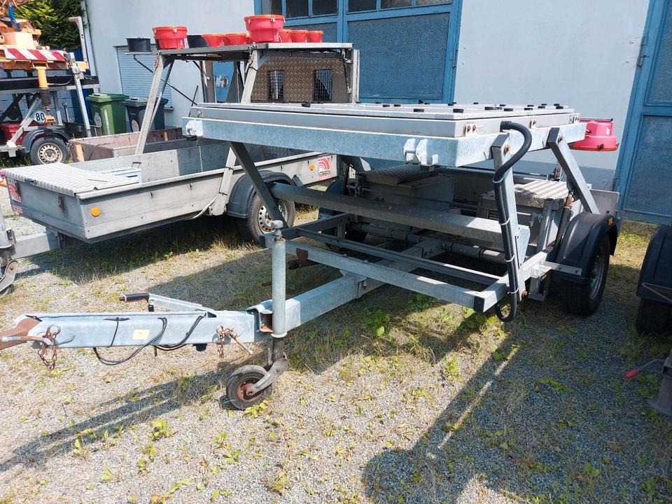 Trebbiner Horizont VWT E VLT Verkehrsleittafel Leittafel Sicherungsanhänger Verkehrsleitanhänger Verkehrssicherungsanhänger Absperrtafel Sperrwand Nissen Verkehrssicherung Vorwarner Vorwarntafel - Prikolica: slika Trebbiner Horizont VWT E VLT Verkehrsleittafel Leittafel Sicherungsanhänger Verkehrsleitanhänger Verkehrssicherungsanhänger Absperrtafel Sperrwand Nissen Verkehrssicherung Vorwarner Vorwarntafel - Prikolica Trebbiner Horizont VWT E VLT Verkehrsleittafel Leittafel Sicherungsanhänger Verkehrsleitanhänger Verkehrssicherungsanhänger Absperrtafel Sperrwand Nissen Verkehrssicherung Vorwarner Vorwarntafel - Prikolica: slika Trebbiner Horizont VWT E VLT Verkehrsleittafel Leittafel Sicherungsanhänger Verkehrsleitanhänger Verkehrssicherungsanhänger Absperrtafel Sperrwand Nissen Verkehrssicherung Vorwarner Vorwarntafel - Prikolica