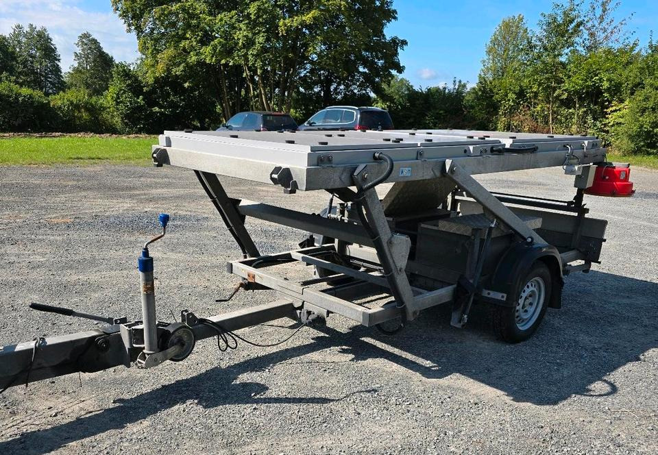 Trebbiner Horizont VWT Verkehrsleittafel Verkehrswarnanhänger Verkehrsleitanhänger Verkehrssicherungsanhänger Nissen Absperrtafel - Prikolica: slika Trebbiner Horizont VWT Verkehrsleittafel Verkehrswarnanhänger Verkehrsleitanhänger Verkehrssicherungsanhänger Nissen Absperrtafel - Prikolica Trebbiner Horizont VWT Verkehrsleittafel Verkehrswarnanhänger Verkehrsleitanhänger Verkehrssicherungsanhänger Nissen Absperrtafel - Prikolica: slika Trebbiner Horizont VWT Verkehrsleittafel Verkehrswarnanhänger Verkehrsleitanhänger Verkehrssicherungsanhänger Nissen Absperrtafel - Prikolica