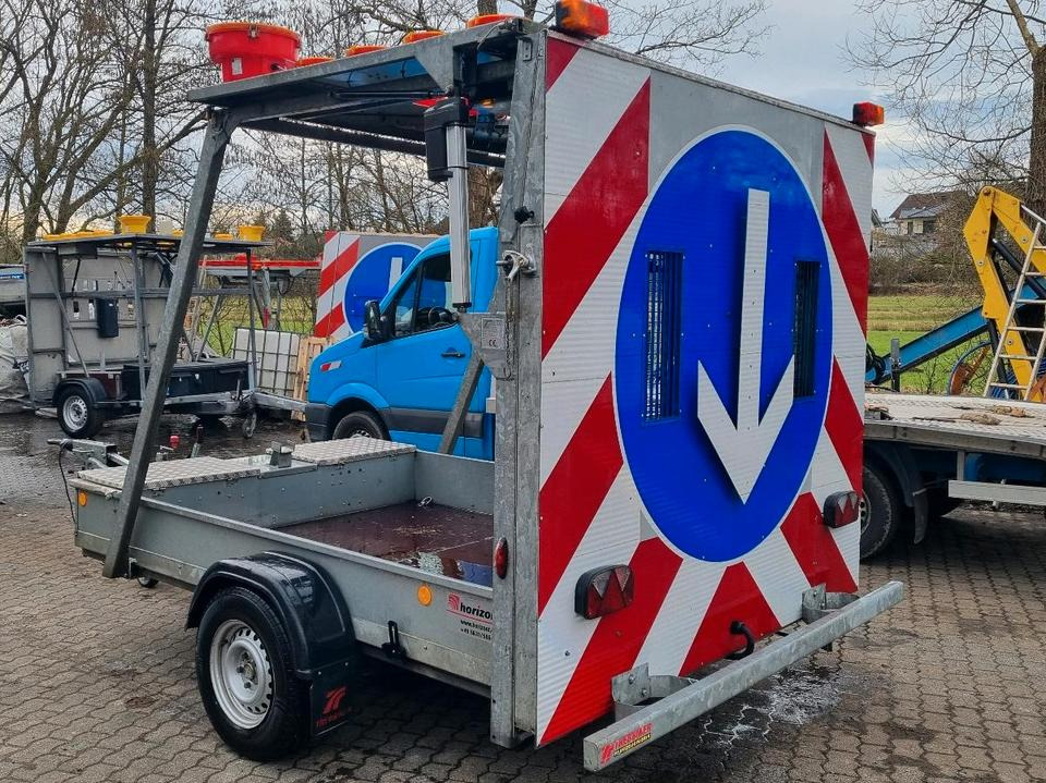 Trebbiner LED Absperrtafel 2019 FAT Sperrwand Verkehrsleittafel Verkehrsleitanhänger Verkehrssicherungsanhänger Leitanhänger VZ616 RSA21 - Prikolica: slika Trebbiner LED Absperrtafel 2019 FAT Sperrwand Verkehrsleittafel Verkehrsleitanhänger Verkehrssicherungsanhänger Leitanhänger VZ616 RSA21 - Prikolica Trebbiner LED Absperrtafel 2019 FAT Sperrwand Verkehrsleittafel Verkehrsleitanhänger Verkehrssicherungsanhänger Leitanhänger VZ616 RSA21 - Prikolica: slika Trebbiner LED Absperrtafel 2019 FAT Sperrwand Verkehrsleittafel Verkehrsleitanhänger Verkehrssicherungsanhänger Leitanhänger VZ616 RSA21 - Prikolica