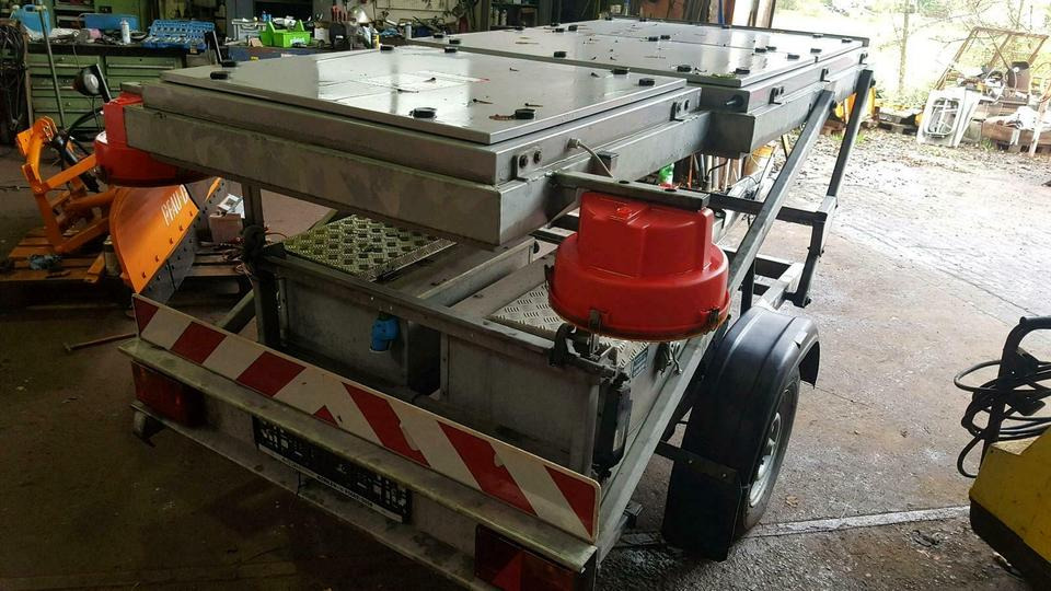 Trebbiner VWT-E Verkehrsleittafel Verkehrsleitanhänger Schild - Prikolica: slika Trebbiner VWT-E Verkehrsleittafel Verkehrsleitanhänger Schild - Prikolica Trebbiner VWT-E Verkehrsleittafel Verkehrsleitanhänger Schild - Prikolica: slika Trebbiner VWT-E Verkehrsleittafel Verkehrsleitanhänger Schild - Prikolica