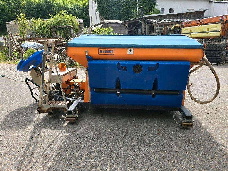Salzstreuer Stratos S25-21 für Unimog UGN UGE 424 427 405 U300 U 300 400 500 MERCEDES-BENZ 218 219 318 323 423 427 327 430 429 430 435 Salzsilo Streuautomat Winterdienst - Posipač pijeska/ Soli: slika Salzstreuer Stratos S25-21 für Unimog UGN UGE 424 427 405 U300 U 300 400 500 MERCEDES-BENZ 218 219 318 323 423 427 327 430 429 430 435 Salzsilo Streuautomat Winterdienst - Posipač pijeska/ Soli Salzstreuer Stratos S25-21 für Unimog UGN UGE 424 427 405 U300 U 300 400 500 MERCEDES-BENZ 218 219 318 323 423 427 327 430 429 430 435 Salzsilo Streuautomat Winterdienst - Posipač pijeska/ Soli: slika Salzstreuer Stratos S25-21 für Unimog UGN UGE 424 427 405 U300 U 300 400 500 MERCEDES-BENZ 218 219 318 323 423 427 327 430 429 430 435 Salzsilo Streuautomat Winterdienst - Posipač pijeska/ Soli