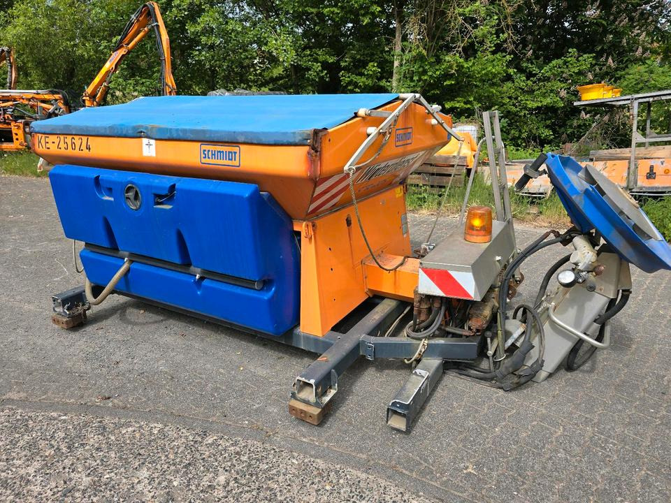 Salzstreuer Stratos S25-21 für Unimog UGN UGE 424 427 405 U300 U 300 400 500 MERCEDES-BENZ 218 219 318 323 423 427 327 430 429 430 435 Salzsilo Streuautomat Winterdienst - Posipač pijeska/ Soli: slika Salzstreuer Stratos S25-21 für Unimog UGN UGE 424 427 405 U300 U 300 400 500 MERCEDES-BENZ 218 219 318 323 423 427 327 430 429 430 435 Salzsilo Streuautomat Winterdienst - Posipač pijeska/ Soli Salzstreuer Stratos S25-21 für Unimog UGN UGE 424 427 405 U300 U 300 400 500 MERCEDES-BENZ 218 219 318 323 423 427 327 430 429 430 435 Salzsilo Streuautomat Winterdienst - Posipač pijeska/ Soli: slika Salzstreuer Stratos S25-21 für Unimog UGN UGE 424 427 405 U300 U 300 400 500 MERCEDES-BENZ 218 219 318 323 423 427 327 430 429 430 435 Salzsilo Streuautomat Winterdienst - Posipač pijeska/ Soli