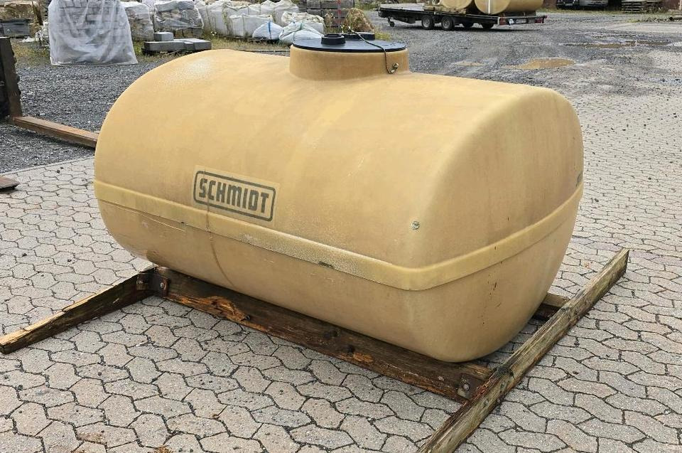 Tank kontejner Schmidt Mulag 2m3 Wassertank Wasserfass Speidel für Unimog UGE UGN 405 U300 400 500 427 430 LKW Boschung wassertank Laugentank Bewässerung 5000liter: slika Tank kontejner Schmidt Mulag 2m3 Wassertank Wasserfass Speidel für Unimog UGE UGN 405 U300 400 500 427 430 LKW Boschung wassertank Laugentank Bewässerung 5000liter Tank kontejner Schmidt Mulag 2m3 Wassertank Wasserfass Speidel für Unimog UGE UGN 405 U300 400 500 427 430 LKW Boschung wassertank Laugentank Bewässerung 5000liter: slika Tank kontejner Schmidt Mulag 2m3 Wassertank Wasserfass Speidel für Unimog UGE UGN 405 U300 400 500 427 430 LKW Boschung wassertank Laugentank Bewässerung 5000liter