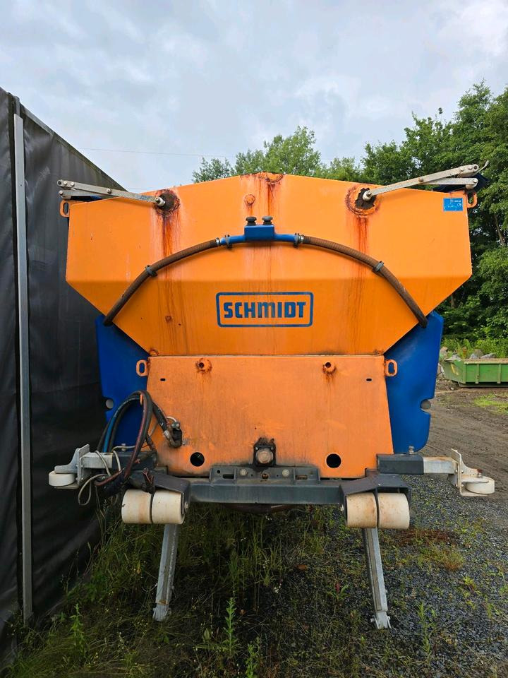 Schmidt Stratos S80 8m3 Salzstreuer Salzsilo Aufbaustreuer LKW Winterdienst Küpper-Weisser - Posipač pijeska/ Soli: slika Schmidt Stratos S80 8m3 Salzstreuer Salzsilo Aufbaustreuer LKW Winterdienst Küpper-Weisser - Posipač pijeska/ Soli Schmidt Stratos S80 8m3 Salzstreuer Salzsilo Aufbaustreuer LKW Winterdienst Küpper-Weisser - Posipač pijeska/ Soli: slika Schmidt Stratos S80 8m3 Salzstreuer Salzsilo Aufbaustreuer LKW Winterdienst Küpper-Weisser - Posipač pijeska/ Soli