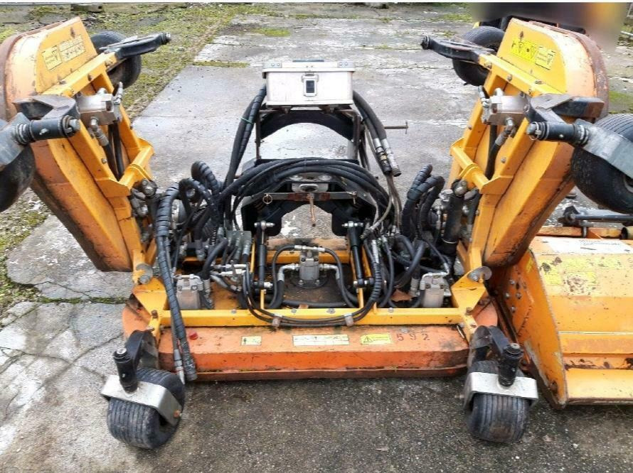 Stensballe Mähdeck 340cm Sichelmähwerk für Reformtrac Metrac Böschungsmulcher Sichelmähdeck terratrac Metrac Reform Hangmäher - Vrtna kosilica: slika Stensballe Mähdeck 340cm Sichelmähwerk für Reformtrac Metrac Böschungsmulcher Sichelmähdeck terratrac Metrac Reform Hangmäher - Vrtna kosilica Stensballe Mähdeck 340cm Sichelmähwerk für Reformtrac Metrac Böschungsmulcher Sichelmähdeck terratrac Metrac Reform Hangmäher - Vrtna kosilica: slika Stensballe Mähdeck 340cm Sichelmähwerk für Reformtrac Metrac Böschungsmulcher Sichelmähdeck terratrac Metrac Reform Hangmäher - Vrtna kosilica