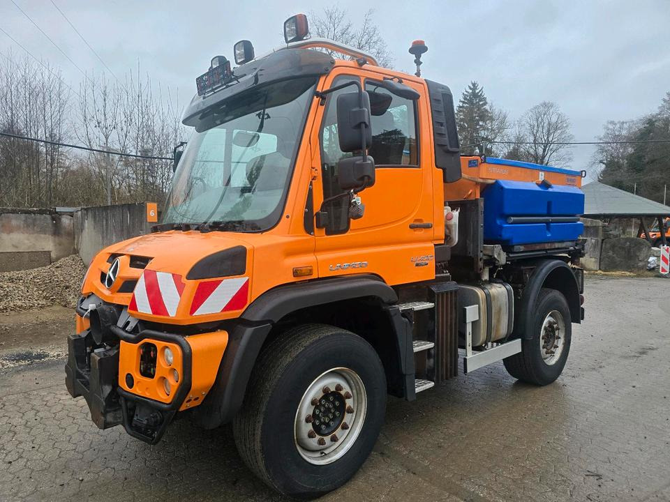 Unimog U 430 EAS Easy-Drive Variopilot U527 535 430 427 423 Mercedes-Benz 405 UGE UGN Hydrostat - Vozilo za čišćenje snijega: slika Unimog U 430 EAS Easy-Drive Variopilot U527 535 430 427 423 Mercedes-Benz 405 UGE UGN Hydrostat - Vozilo za čišćenje snijega Unimog U 430 EAS Easy-Drive Variopilot U527 535 430 427 423 Mercedes-Benz 405 UGE UGN Hydrostat - Vozilo za čišćenje snijega: slika Unimog U 430 EAS Easy-Drive Variopilot U527 535 430 427 423 Mercedes-Benz 405 UGE UGN Hydrostat - Vozilo za čišćenje snijega