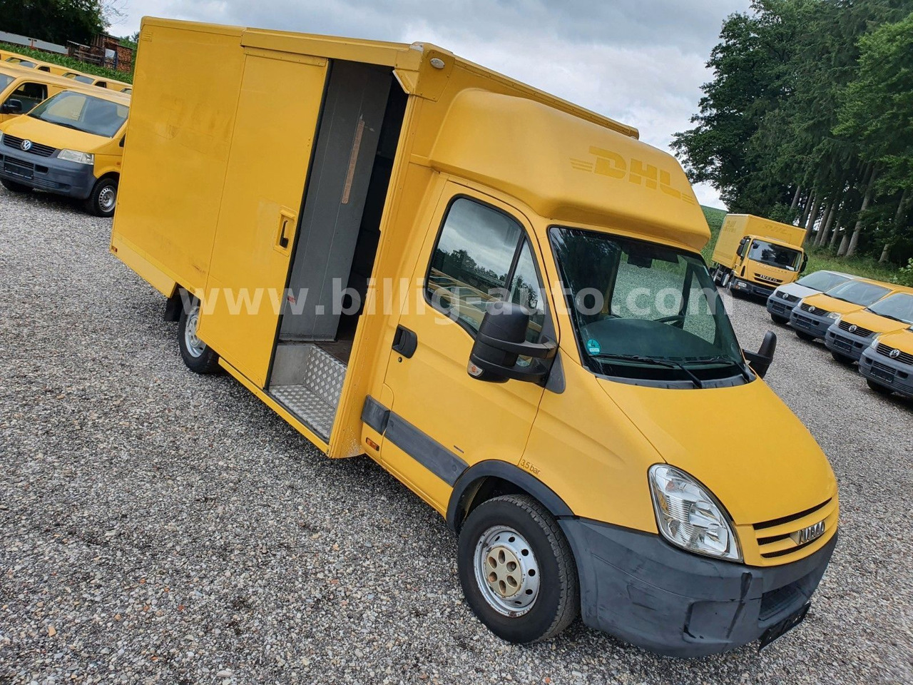 Iveco Daily 1.Hand*EU4* Regale Integralkoffer DHL POST - Furgon: slika Iveco Daily 1.Hand*EU4* Regale Integralkoffer DHL POST - Furgon Iveco Daily 1.Hand*EU4* Regale Integralkoffer DHL POST - Furgon: slika Iveco Daily 1.Hand*EU4* Regale Integralkoffer DHL POST - Furgon