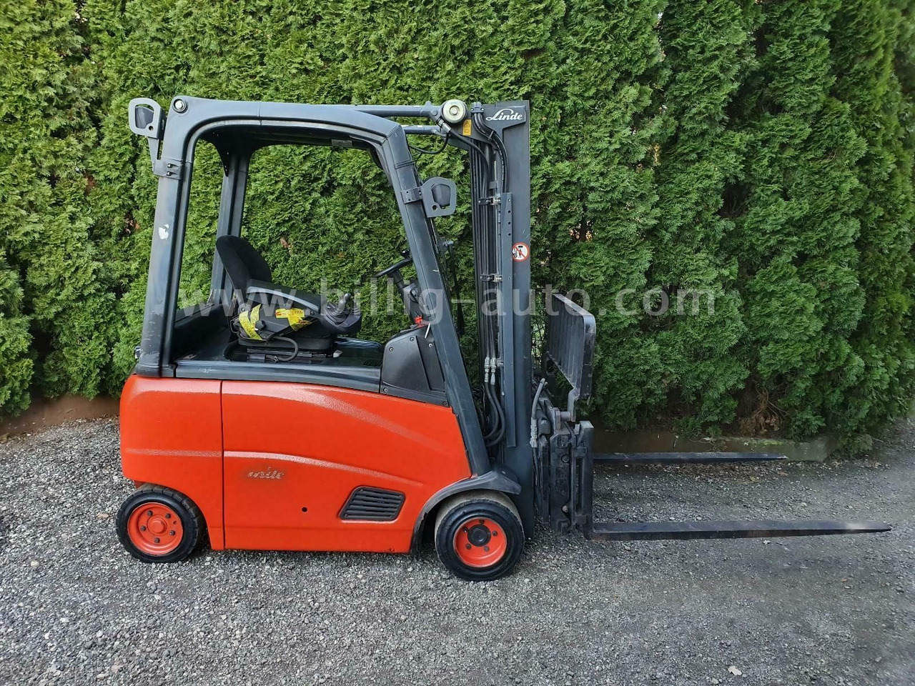 Linde E18 PH 4-Rad Seitenschieber*Zinkenverstellung* - Električni viličar: slika Linde E18 PH 4-Rad Seitenschieber*Zinkenverstellung* - Električni viličar Linde E18 PH 4-Rad Seitenschieber*Zinkenverstellung* - Električni viličar: slika Linde E18 PH 4-Rad Seitenschieber*Zinkenverstellung* - Električni viličar