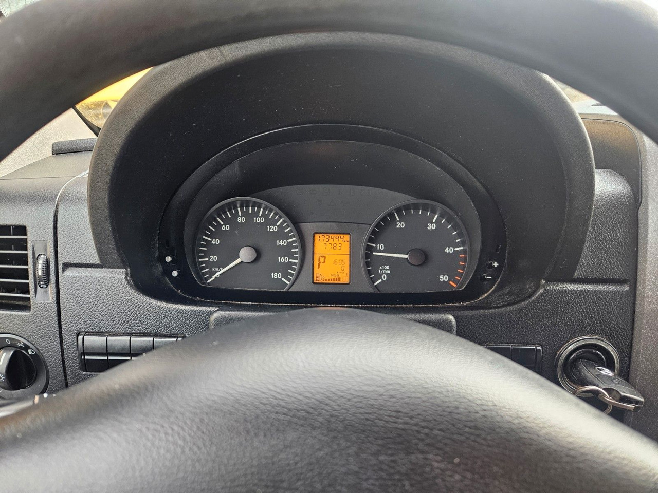 Dostavno vozilo sa zatvorenim sandukom Mercedes-Benz Sprinter Koffer Foodtruck Camper Wohnmobil Kaste: slika Dostavno vozilo sa zatvorenim sandukom Mercedes-Benz Sprinter Koffer Foodtruck Camper Wohnmobil Kaste