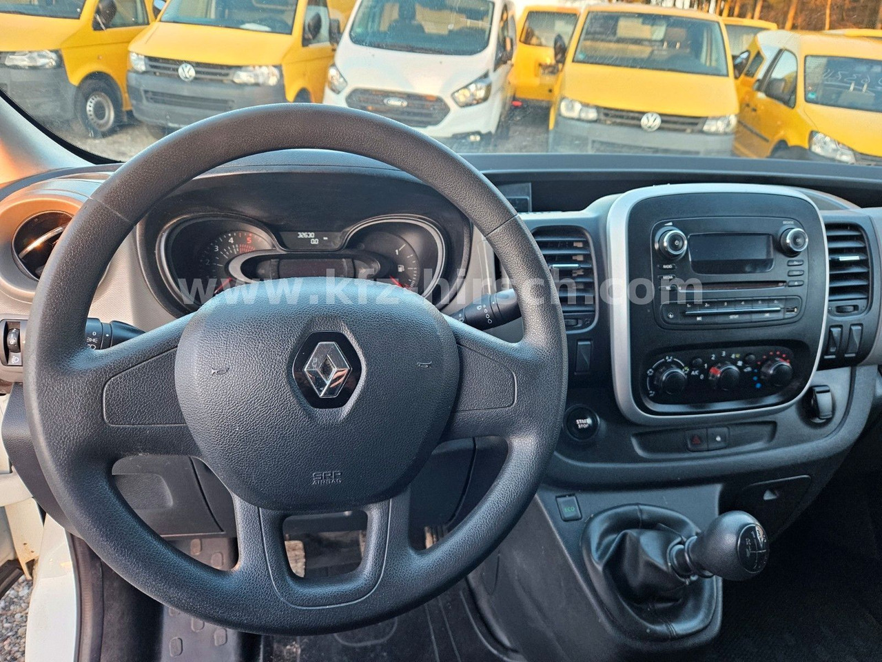 Mali kombi Renault Trafic 2xSchiebetüre|1.Hd.|Klima|PDC|Bluetooth|: slika Mali kombi Renault Trafic 2xSchiebetüre|1.Hd.|Klima|PDC|Bluetooth|