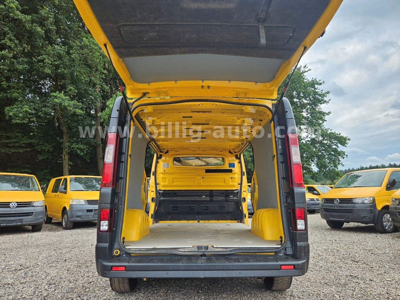 Renault Trafic L2H1 MAXI LANG 2xSCHIEBETÜR LED Kamera E6 - Mali kombi: slika Renault Trafic L2H1 MAXI LANG 2xSCHIEBETÜR LED Kamera E6 - Mali kombi Renault Trafic L2H1 MAXI LANG 2xSCHIEBETÜR LED Kamera E6 - Mali kombi: slika Renault Trafic L2H1 MAXI LANG 2xSCHIEBETÜR LED Kamera E6 - Mali kombi