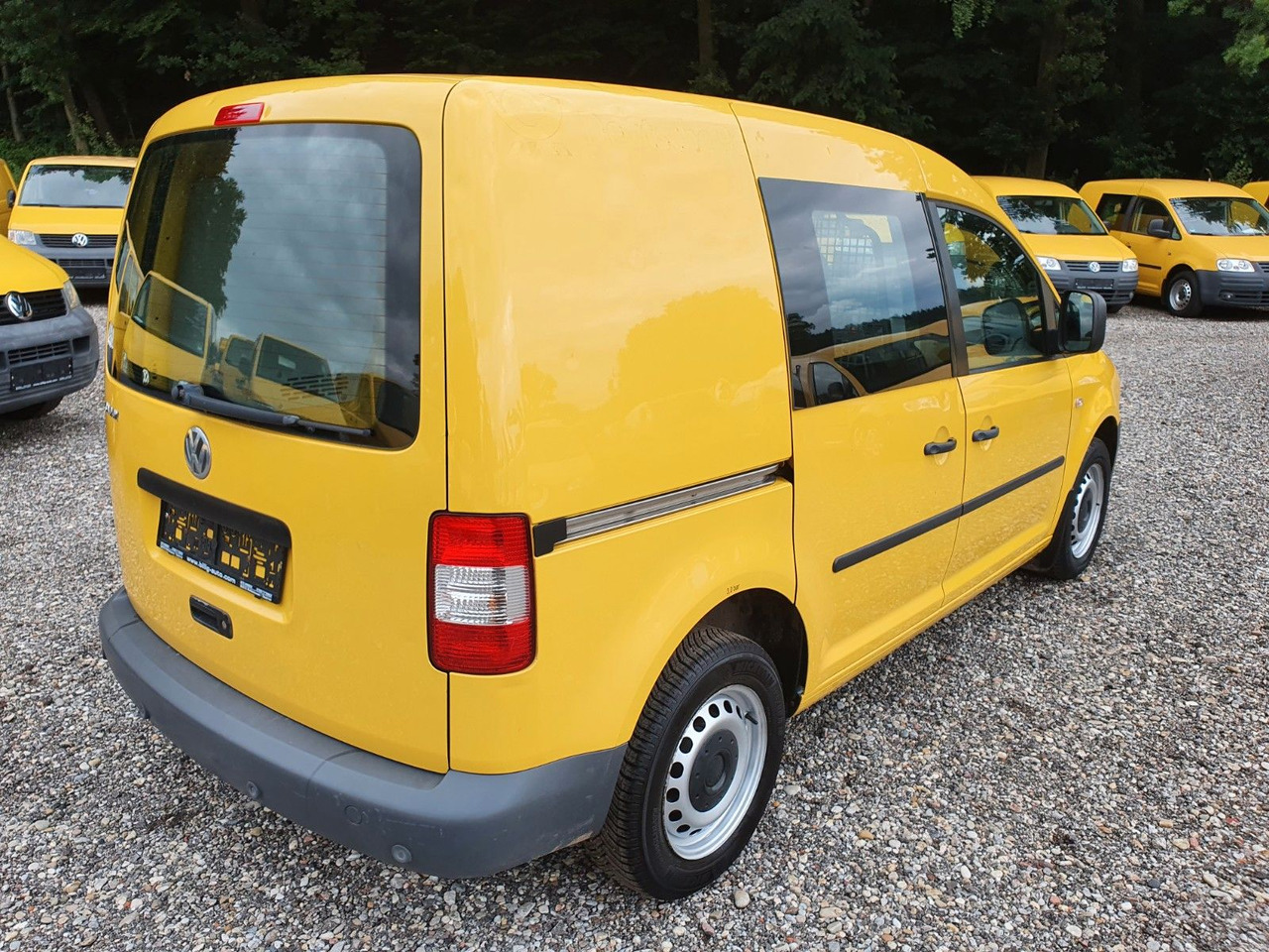 Volkswagen Caddy 2.0 SDI*1.Hand*2-Sitzer*2xSchiebetüre - Putnički kombi: slika Volkswagen Caddy 2.0 SDI*1.Hand*2-Sitzer*2xSchiebetüre - Putnički kombi Volkswagen Caddy 2.0 SDI*1.Hand*2-Sitzer*2xSchiebetüre - Putnički kombi: slika Volkswagen Caddy 2.0 SDI*1.Hand*2-Sitzer*2xSchiebetüre - Putnički kombi