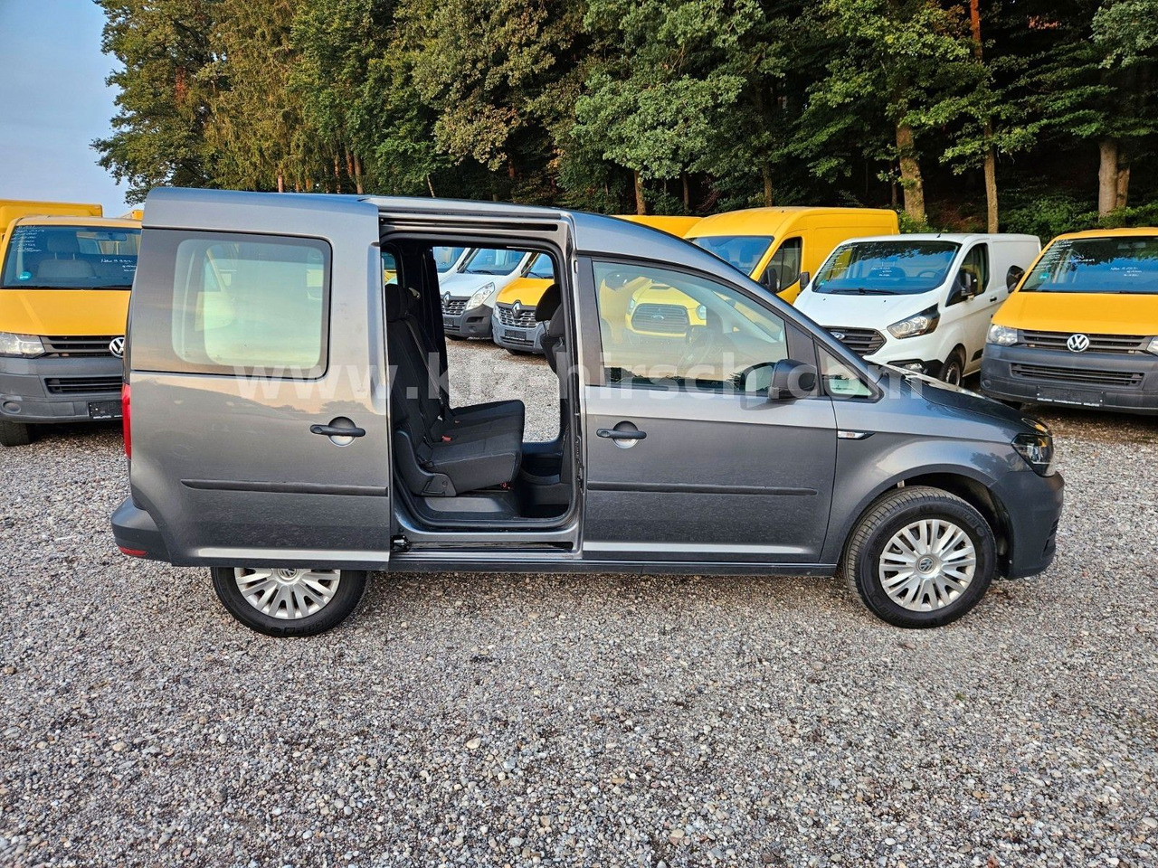 Volkswagen Caddy Temp*Sitzhzg*Navi*Blueth*2xSchiebetüre*1Hd - Putnički kombi: slika Volkswagen Caddy Temp*Sitzhzg*Navi*Blueth*2xSchiebetüre*1Hd - Putnički kombi Volkswagen Caddy Temp*Sitzhzg*Navi*Blueth*2xSchiebetüre*1Hd - Putnički kombi: slika Volkswagen Caddy Temp*Sitzhzg*Navi*Blueth*2xSchiebetüre*1Hd - Putnički kombi
