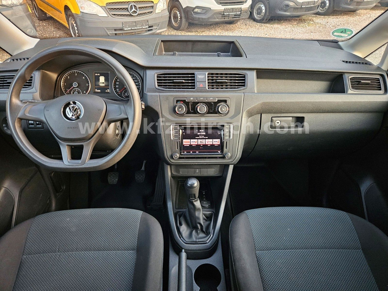 Putnički kombi Volkswagen Caddy Temp*Sitzhzg*Navi*Blueth*2xSchiebetüre*1Hd: slika Putnički kombi Volkswagen Caddy Temp*Sitzhzg*Navi*Blueth*2xSchiebetüre*1Hd
