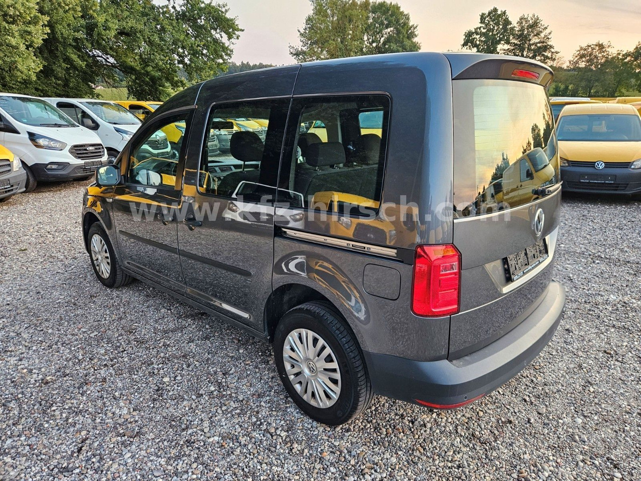 Volkswagen Caddy Temp*Sitzhzg*Navi*Blueth*2xSchiebetüre*1Hd - Putnički kombi: slika Volkswagen Caddy Temp*Sitzhzg*Navi*Blueth*2xSchiebetüre*1Hd - Putnički kombi Volkswagen Caddy Temp*Sitzhzg*Navi*Blueth*2xSchiebetüre*1Hd - Putnički kombi: slika Volkswagen Caddy Temp*Sitzhzg*Navi*Blueth*2xSchiebetüre*1Hd - Putnički kombi