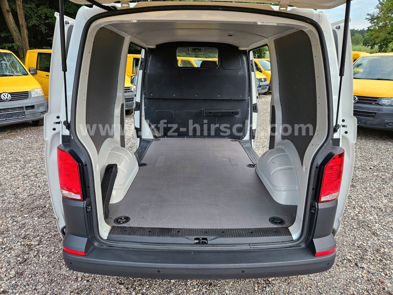 Mali kombi Volkswagen T6.1 Transporter T6 2xSchiebetüre!org.3.557KM|: slika Mali kombi Volkswagen T6.1 Transporter T6 2xSchiebetüre!org.3.557KM|