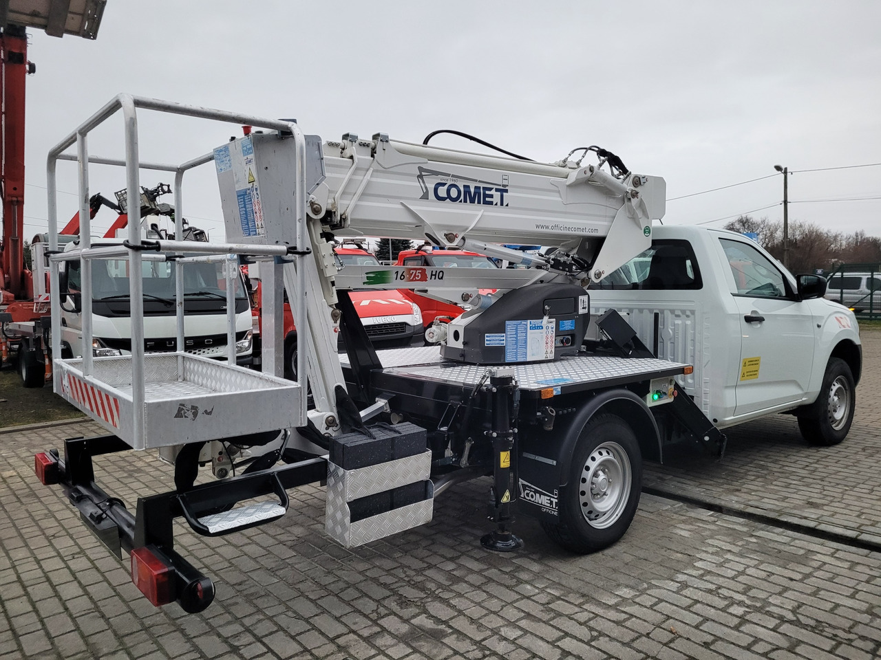 Isuzu D-Max 4x4 podnośnik koszowy 16 m Comet New Eurosky bucket truck boom lift - Podizna platforma montirana na kamion: slika Isuzu D-Max 4x4 podnośnik koszowy 16 m Comet New Eurosky bucket truck boom lift - Podizna platforma montirana na kamion Isuzu D-Max 4x4 podnośnik koszowy 16 m Comet New Eurosky bucket truck boom lift - Podizna platforma montirana na kamion: slika Isuzu D-Max 4x4 podnośnik koszowy 16 m Comet New Eurosky bucket truck boom lift - Podizna platforma montirana na kamion