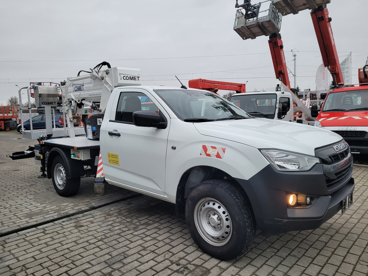Isuzu D-Max 4x4 podnośnik koszowy 16 m Comet New Eurosky bucket truck boom lift - Podizna platforma montirana na kamion: slika Isuzu D-Max 4x4 podnośnik koszowy 16 m Comet New Eurosky bucket truck boom lift - Podizna platforma montirana na kamion Isuzu D-Max 4x4 podnośnik koszowy 16 m Comet New Eurosky bucket truck boom lift - Podizna platforma montirana na kamion: slika Isuzu D-Max 4x4 podnośnik koszowy 16 m Comet New Eurosky bucket truck boom lift - Podizna platforma montirana na kamion